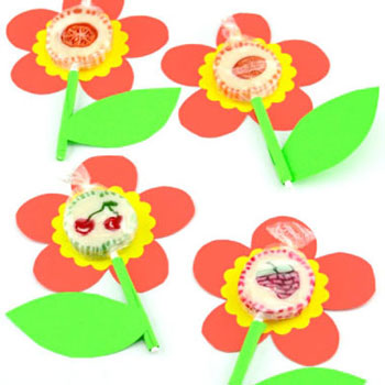 Tavaszi virág nyalóka színes papírból - kreatív ajándék ötlet