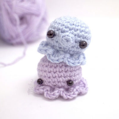 Miniature kawaii crochet octopus - free amigurumi pattern