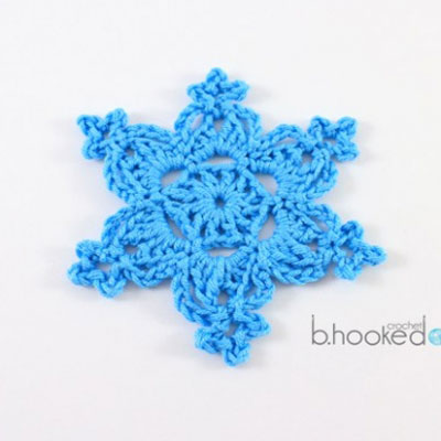 Easy crochet snowflake - free pattern & video tutorial