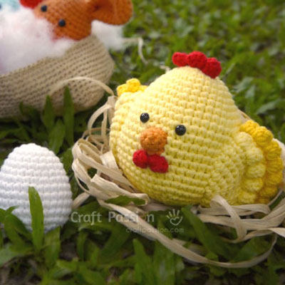 Amigurumi hen and eggs - free crochet pattern