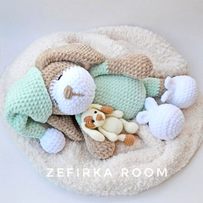 Sonia the sleeping amigurumi dog (free crochet pattern)