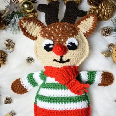 Rudolph the red nosed reindeer ragdoll - free crochet pattern