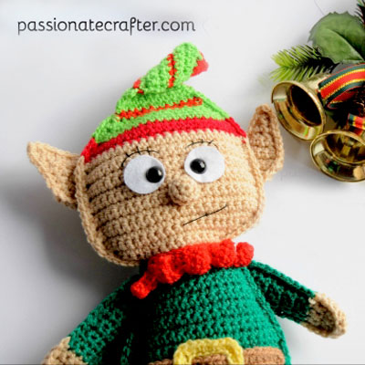 Crochet Christmas elf ragdoll (free crochet pattern)