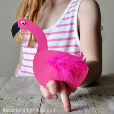 Easy DIY paper flamingo finger puppet - summer craft for kids