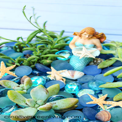 Easy DIY mermaid garden with succulents - summer decor
