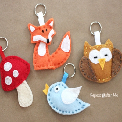 Felt forest friends keychains (fox, mushroom, bird and owl) - free template